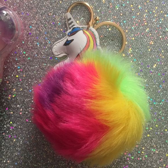 Unicorn  Pom Keychain and Hair brush - Picture 5 of 5